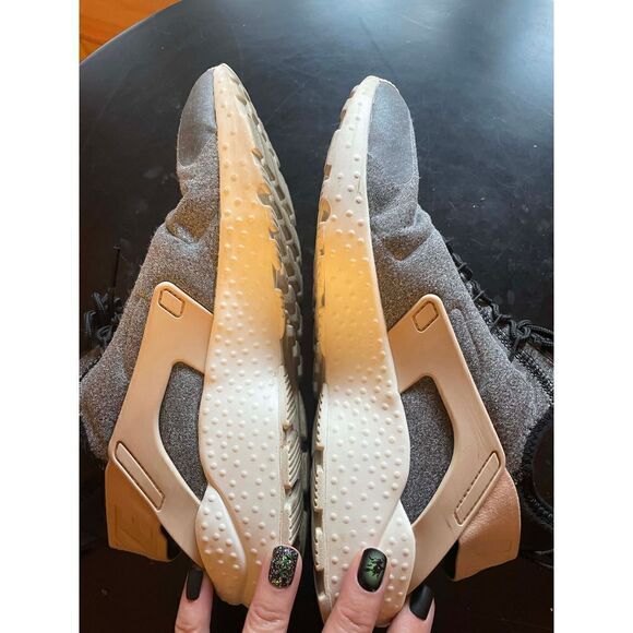 Nike Huarache Shoes (SZ 8.5) - Picture 5 of 6